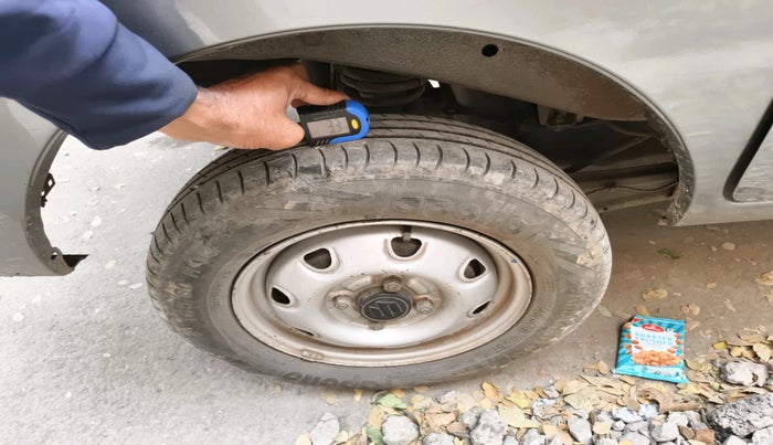 2021 Maruti Eeco 5 STR AC CNG, Petrol, Manual, 71,009 km, tyre