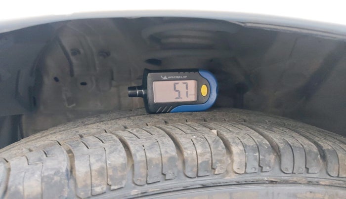 2011 Toyota Etios GD, Diesel, Manual, 1,93,489 km, tyre