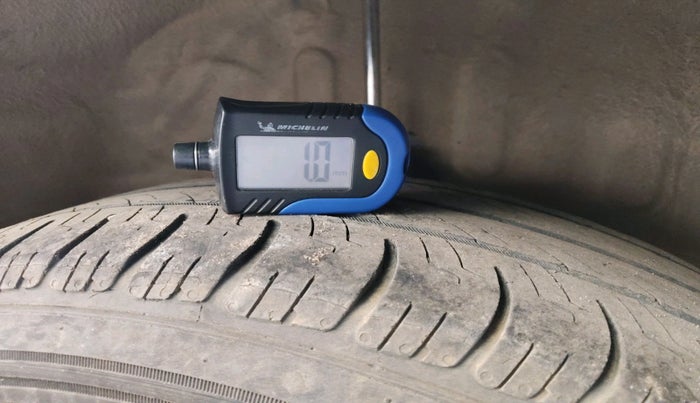 2011 Toyota Etios GD, Diesel, Manual, 1,93,489 km, tyre