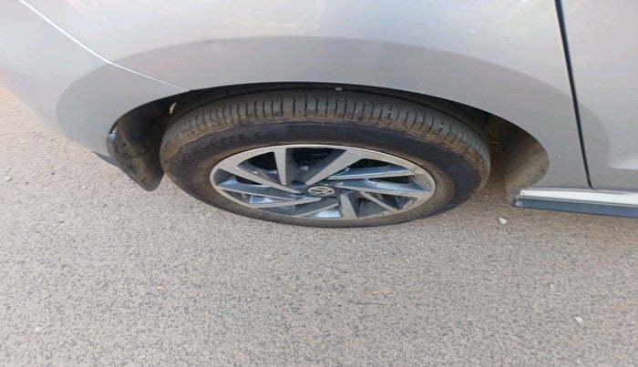 2020 Volkswagen Polo COMFORTLINE 1.0L MPI, Petrol, Manual, 71,148 km, tyre