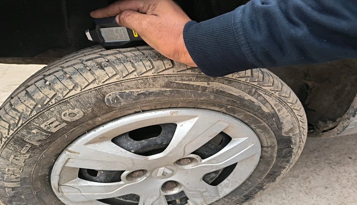 2015 Renault Kwid RXT 0.8, Petrol, Manual, 77,309 km, tyre