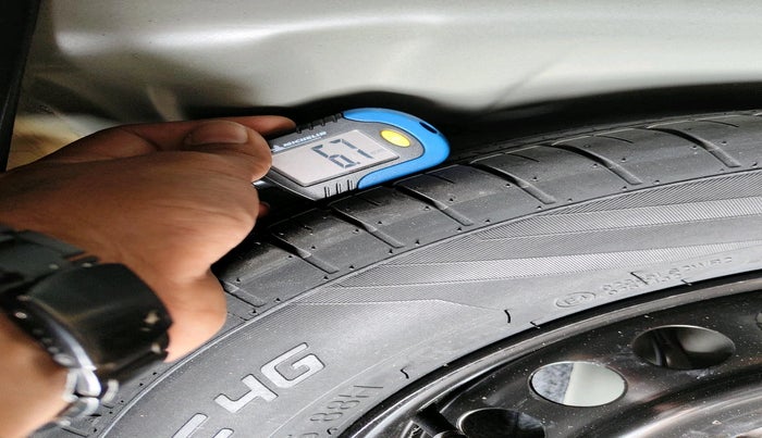 2025 Toyota Glanza G AMT, Petrol, Automatic, 6,868 km, tyre