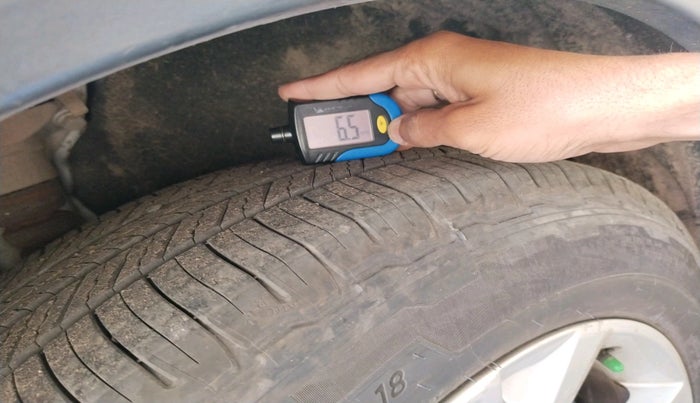 2018 Audi Q5 35 TDI PREMIUM PLUS, Diesel, Automatic, 1,09,806 km, tyre