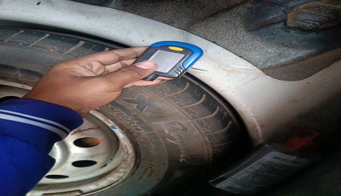 2015 Maruti Ritz LDI, Diesel, Manual, 84,212 km, tyre