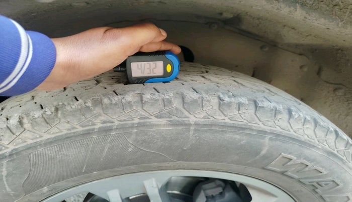 2022 Mahindra Thar LX HT PETROL 4WD MT, Petrol, Manual, 77,009 km, tyre