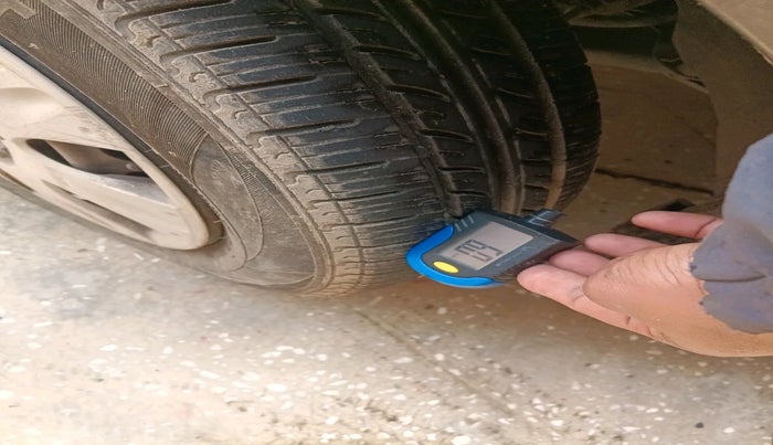 2015 Honda Amaze 1.2L I-VTEC S, Petrol, Manual, 1,16,268 km, tyre