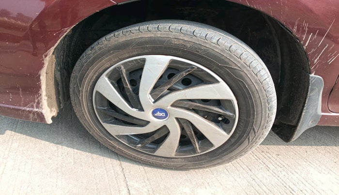 2012 Honda City 1.5L I-VTEC E MT, Petrol, Manual, 1,06,277 km, tyre