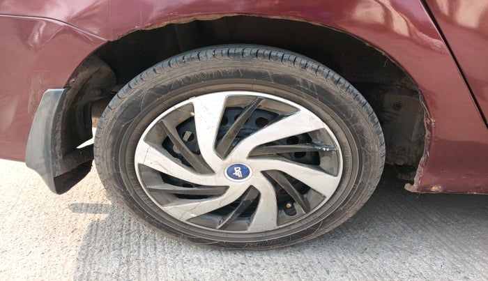 2012 Honda City 1.5L I-VTEC E MT, Petrol, Manual, 1,06,277 km, tyre