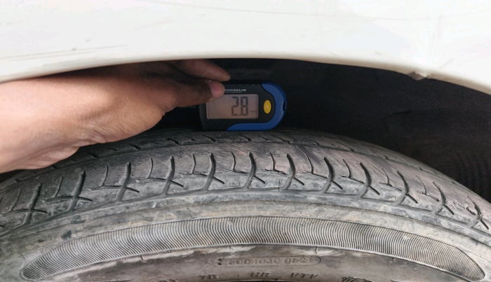 2013 Hyundai i20 MAGNA (O) 1.4 CRDI, Diesel, Manual, 1,09,972 km, tyre