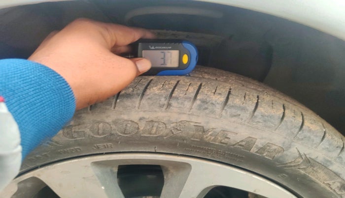 2015 Hyundai Elite i20 MAGNA 1.2, Petrol, Manual, 75,378 km, tyre