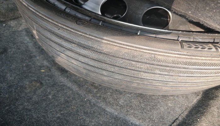 2013 Audi Q5 3.0 TDI PREMIUM PLUS S LINE, Diesel, Automatic, 1,71,101 km, tyre