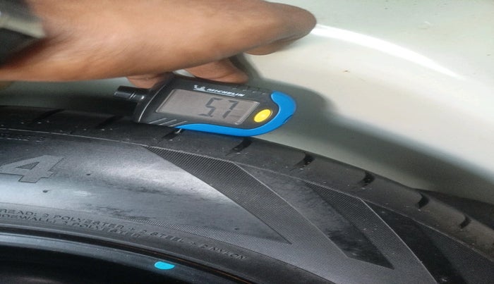 2016 Maruti Swift VXI, Petrol, Manual, 94,456 km, tyre