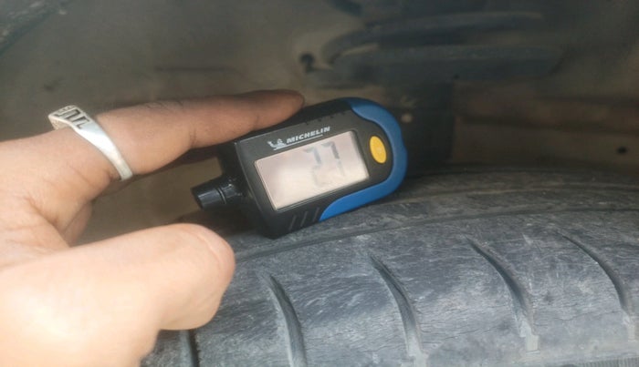 2016 Maruti Swift VXI, Petrol, Manual, 94,456 km, tyre