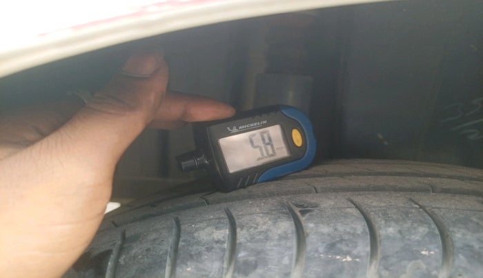 2016 Maruti Swift VXI, Petrol, Manual, 94,456 km, tyre