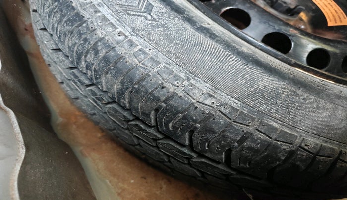 2013 Fiat Grand Punto Emotion 1.3, Diesel, Manual, 90,002 km, tyre