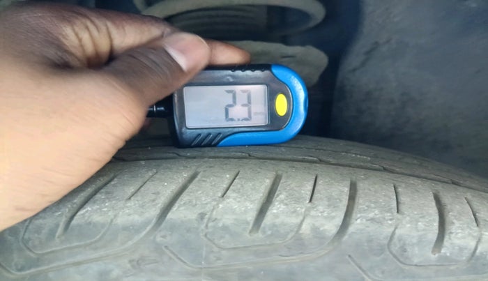 2022 Volkswagen VIRTUS HIGHLINE TSI 1.0 AT, Petrol, Automatic, 36,073 km, tyre