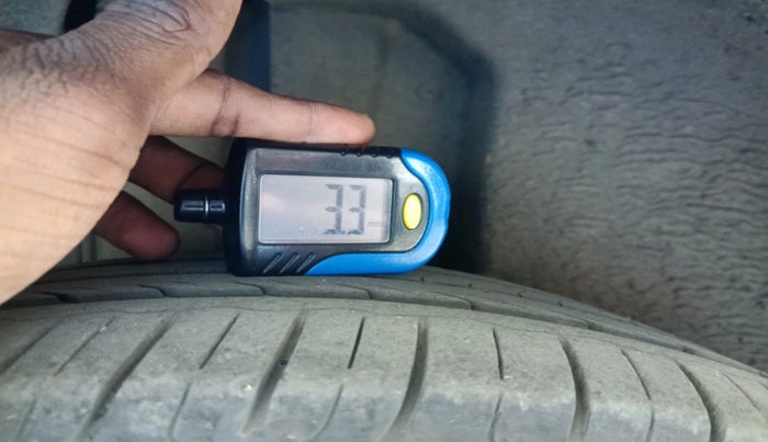 2022 Volkswagen VIRTUS HIGHLINE TSI 1.0 AT, Petrol, Automatic, 36,073 km, tyre