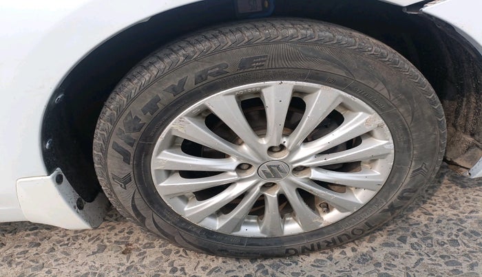 2015 Maruti Ciaz ZDI, Diesel, Manual, 1,18,232 km, tyre