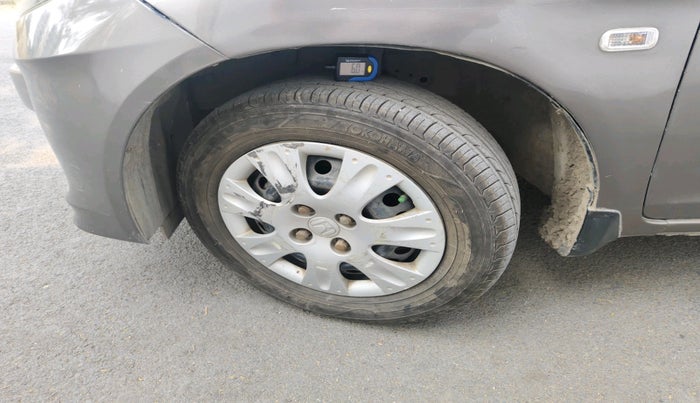 2014 Honda Amaze 1.2L I-VTEC S, Petrol, Manual, 1,10,513 km, tyre