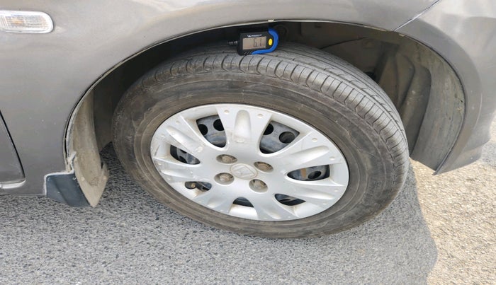 2014 Honda Amaze 1.2L I-VTEC S, Petrol, Manual, 1,10,513 km, tyre