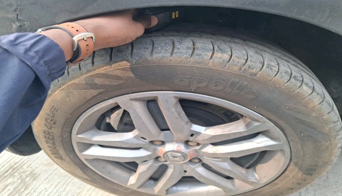 2021 Renault TRIBER RXZ, Petrol, Manual, 36,087 km, tyre