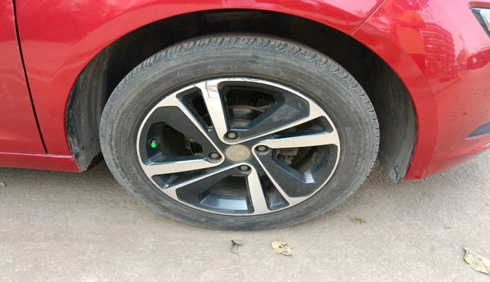 2020 Tata ALTROZ XZ PETROL, Petrol, Manual, 48,231 km, tyre