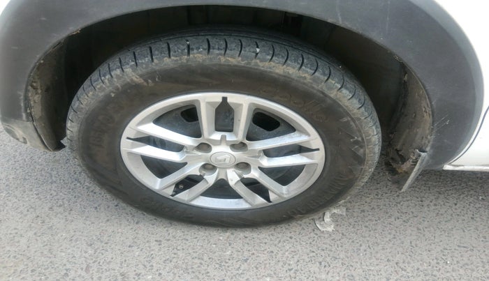 2020 Renault TRIBER RXL MT, Petrol, Manual, 77,261 km, tyre