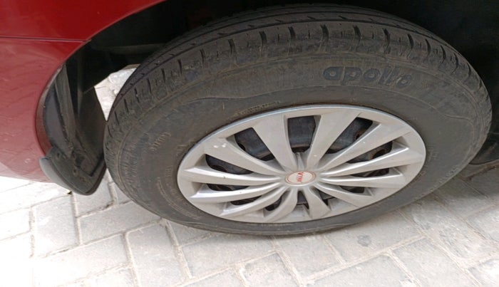 2022 Maruti Dzire VXI, Petrol, Manual, 23,304 km, tyre