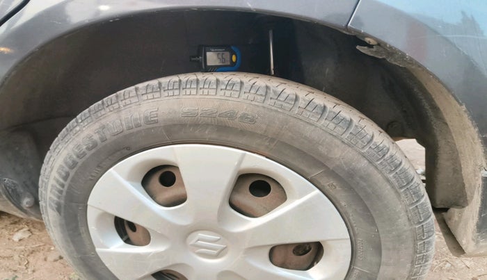 2014 Maruti Ritz VXI, Petrol, Manual, 79,844 km, tyre