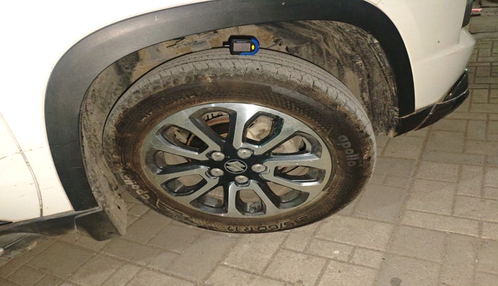 2023 Maruti Grand Vitara ZETA CNG, Petrol, Manual, 24,760 km, tyre