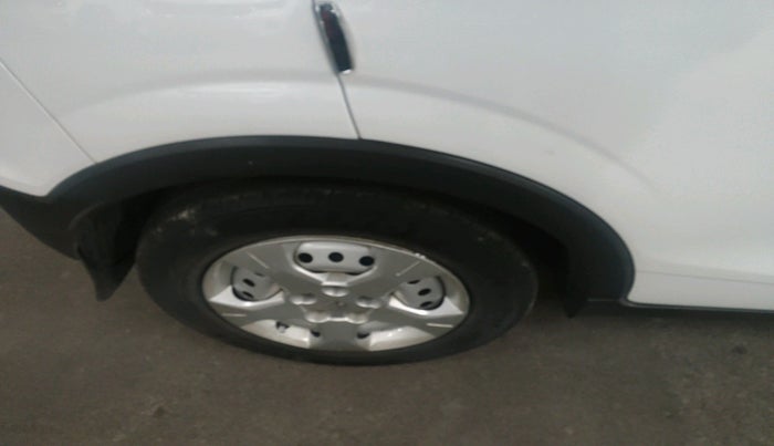 2023 Mahindra XUV300 W4 1.5 DIESEL, Diesel, Manual, 47,488 km, tyre