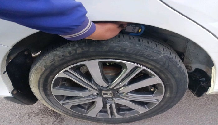 2023 Honda Amaze 1.2L I-VTEC VX, Petrol, Manual, 43,541 km, tyre