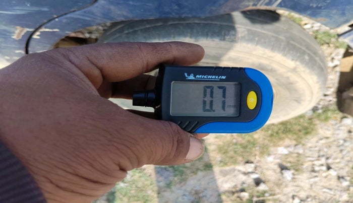 2013 Maruti Alto 800 VXI, Petrol, Manual, 1,64,280 km, tyre