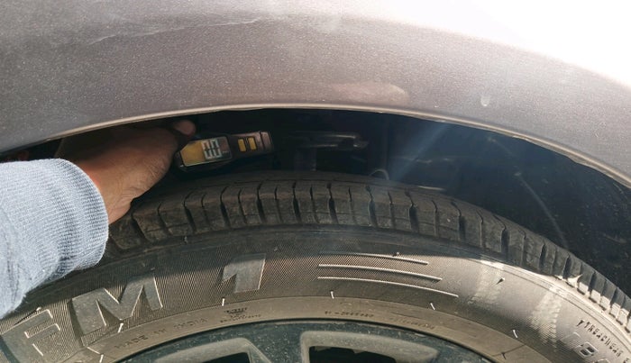 2016 Tata Tiago XZ PETROL, Petrol, Manual, 89,202 km, tyre