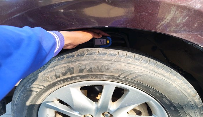 2019 Toyota Innova Crysta 2.8 GX AT 7 STR, Diesel, Automatic, 1,06,685 km, tyre