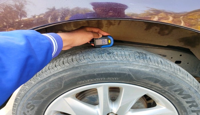 2019 Toyota Innova Crysta 2.8 GX AT 7 STR, Diesel, Automatic, 1,06,685 km, tyre