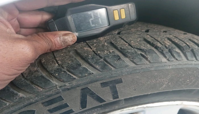 2012 Hyundai i20 SPORTZ 1.2, Petrol, Manual, 63,637 km, tyre