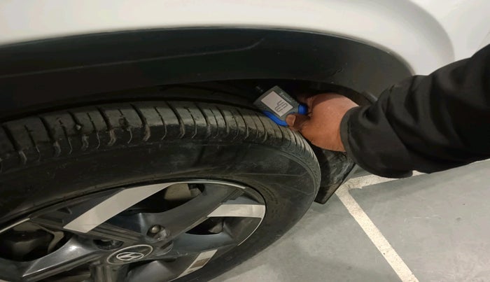 2020 Hyundai VENUE SX 1.0 TURBO, Petrol, Manual, 29,621 km, tyre