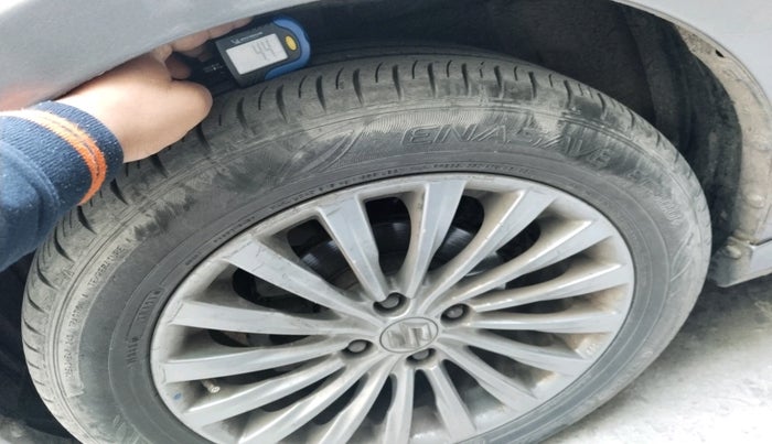 2016 Maruti Ciaz ZXI+ RS, Petrol, Manual, 75,859 km, tyre