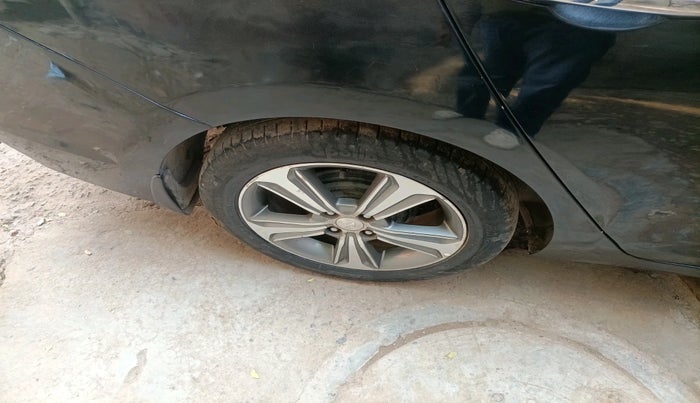 2018 Hyundai Verna 1.6 SX (O) CRDI MT, Diesel, Manual, 1,21,534 km, tyre