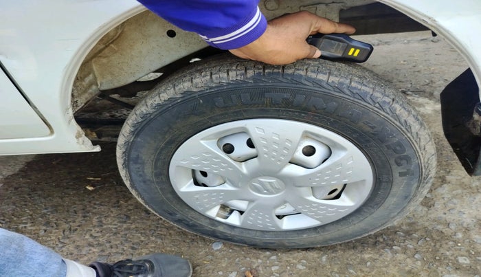 2023 Maruti Eeco 5 STR AC, Petrol, Manual, 24,467 km, tyre