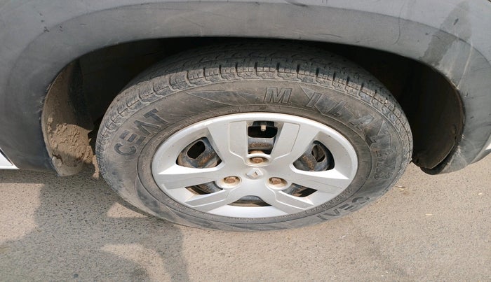 2016 Renault Kwid RXT 0.8, Petrol, Manual, 1,22,357 km, tyre