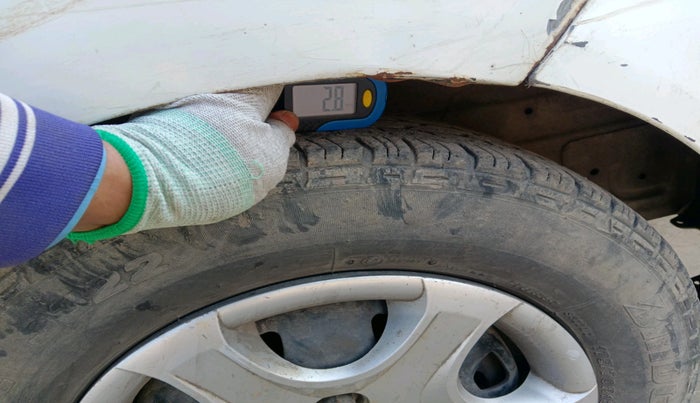 2012 Hyundai Santro Xing GL, Petrol, Manual, 1,24,437 km, tyre