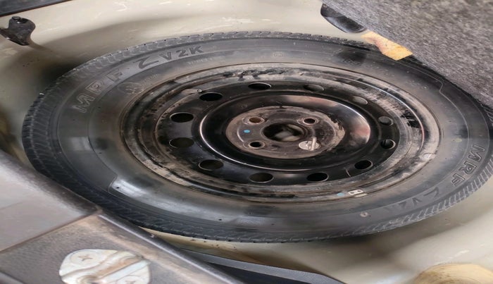 2012 Maruti Swift VDI, Diesel, Manual, 1,04,777 km, tyre