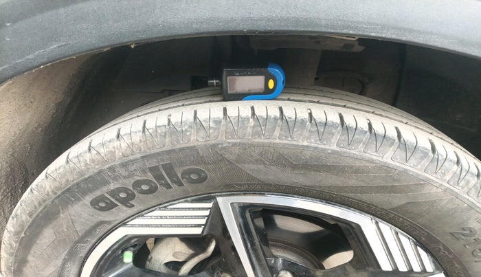 2025 Tata NEXON CREATIVE + SUNROOF AMT 1.5 DIESEL, Diesel, Automatic, 33,570 km, tyre