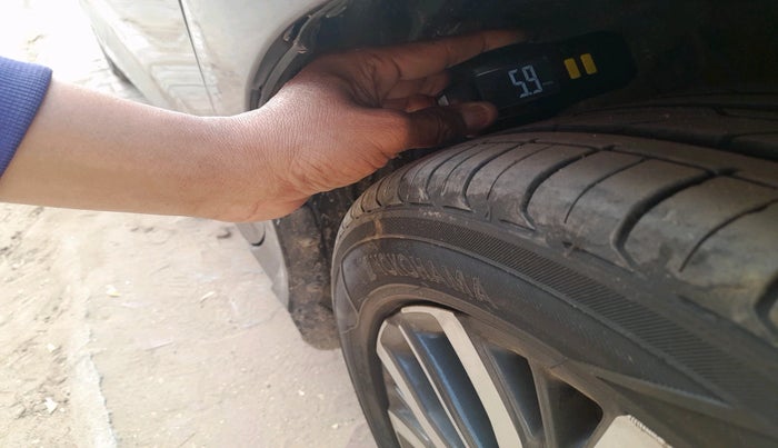 2017 Honda City 1.5L I-VTEC ZX CVT, Petrol, Automatic, 1,01,033 km, tyre