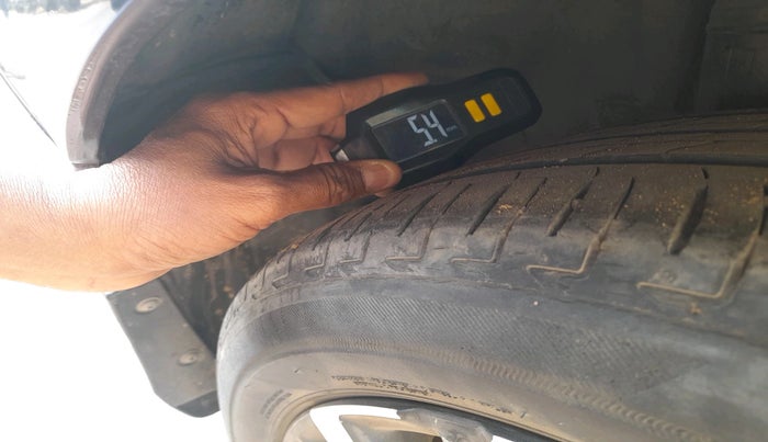 2017 Honda City 1.5L I-VTEC ZX CVT, Petrol, Automatic, 1,01,033 km, tyre