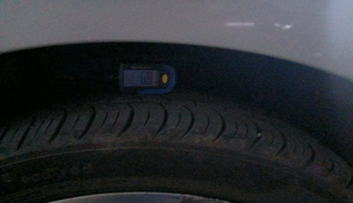 2016 Hyundai Elite i20 ASTA 1.2 (O), Petrol, Manual, 74,541 km, tyre