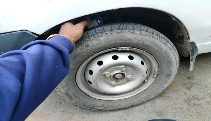 2011 Maruti Alto LXI, Petrol, Manual, 94,685 km, tyre