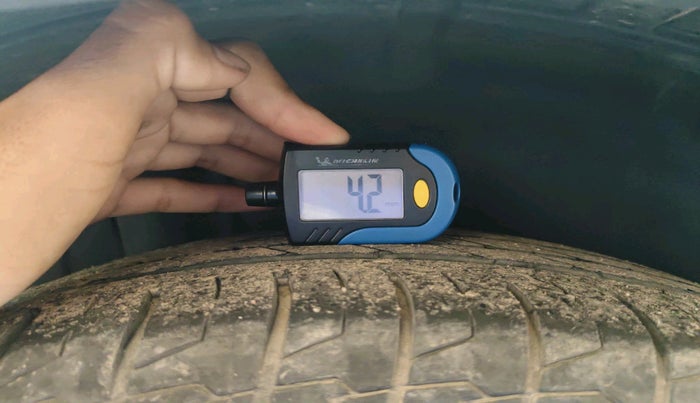 2021 Maruti S Cross ZETA 1.5, Petrol, Manual, 57,528 km, tyre